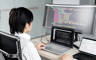 溧阳 api php源码,下载的php源码怎么运行呢？